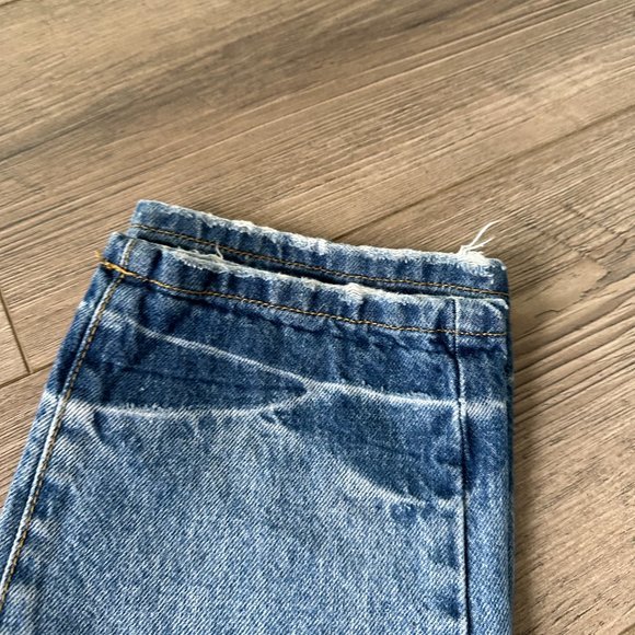 Universal Thread Distressed Jeans Denim Straight Leg Size 6 - Picture 3 of 6